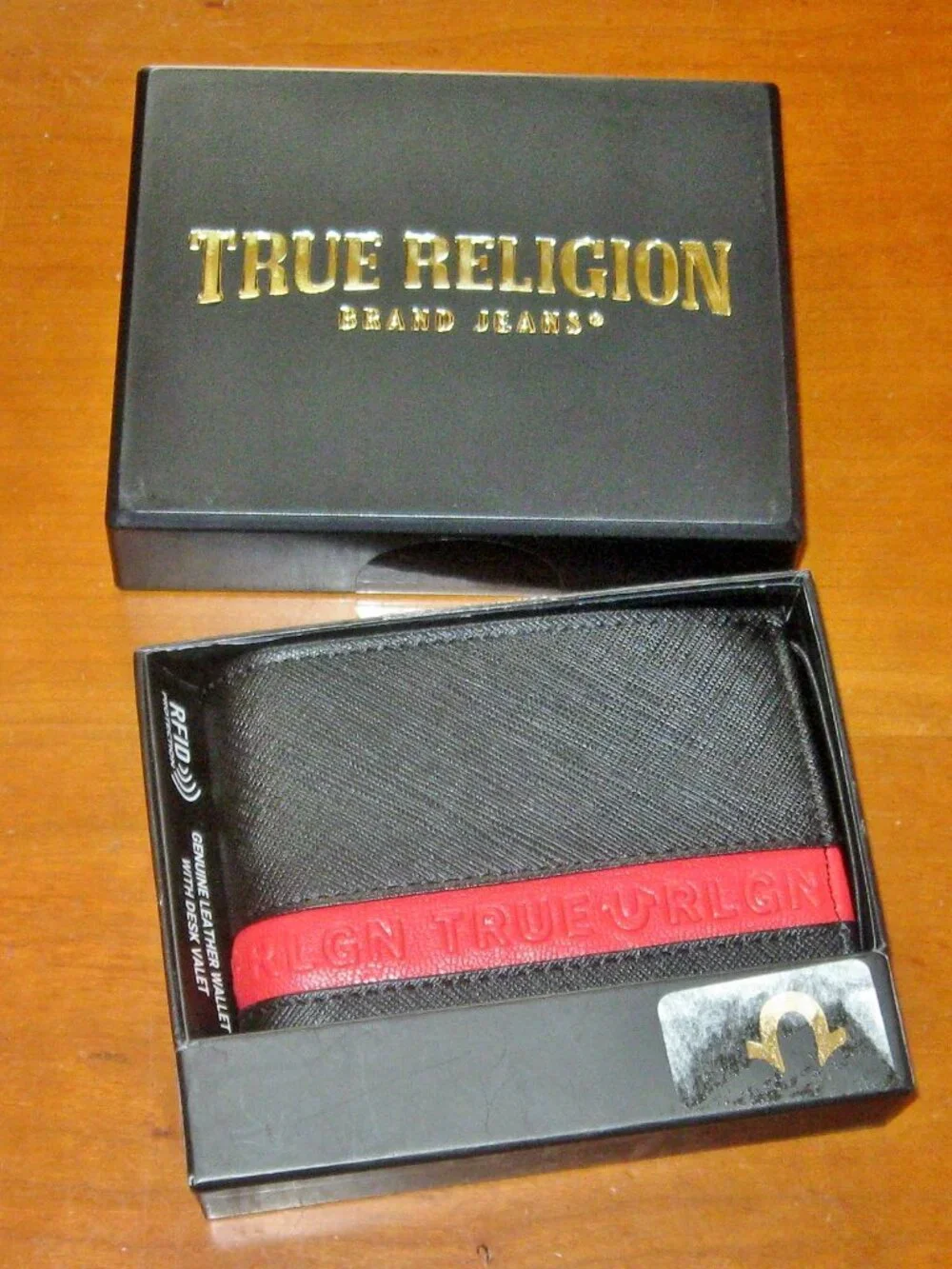 True Religion Slake Wallet Black Red Genuine Textured Leather Exterior Wallet